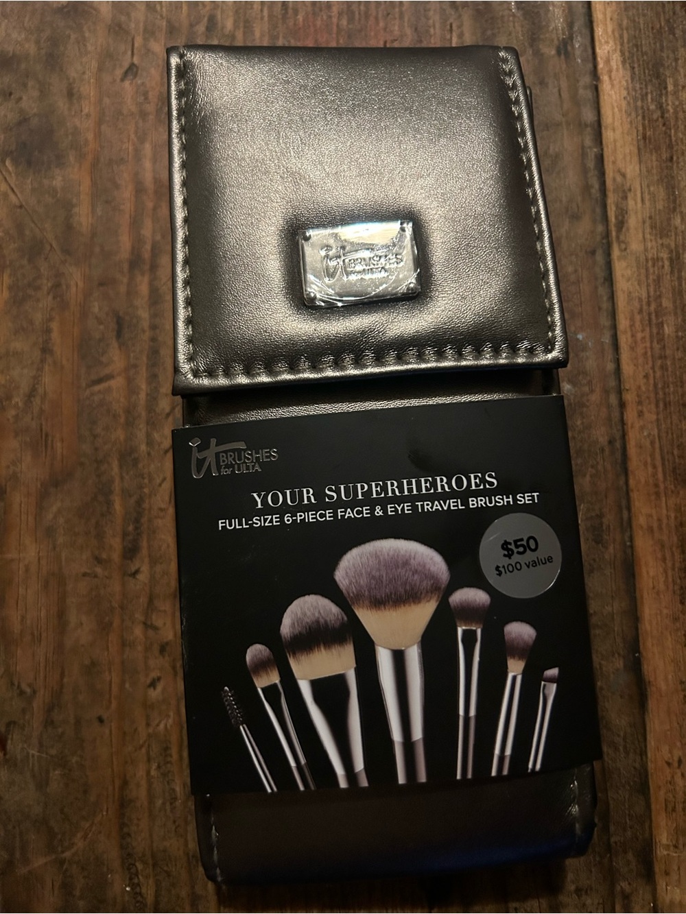 IT COSMETICS BRUSHES FOR ULTA YOUR SUPERHEROS FULLSIZE TRAVEL MAKEUP BRUSH SET!